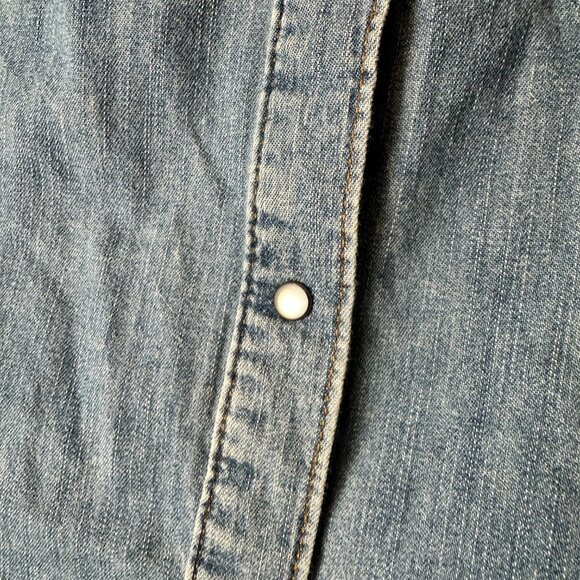 UNIVERSAL THREAD Western Denim Pearl Button Jean Shirt Size XS - Picture 3 of 8